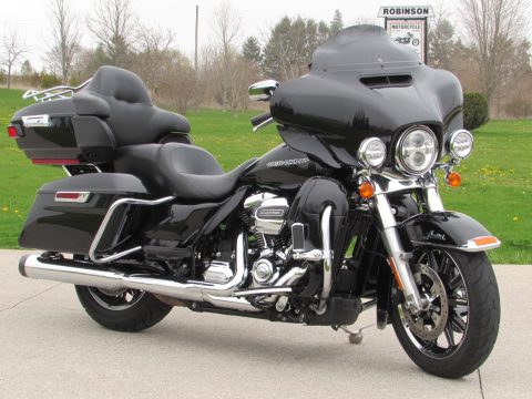 2018 Harley-Davidson Ultra Limited FLHTK   - Locally Owned LIMITED - Exhaust and LED Upgrade