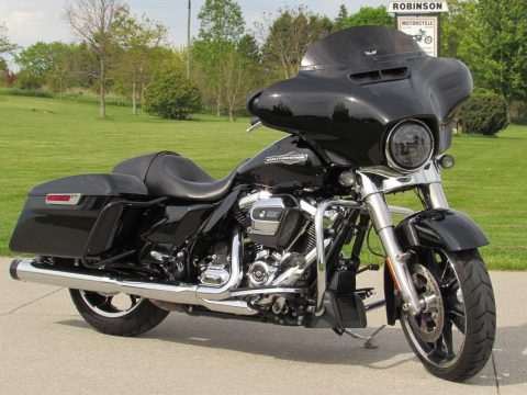 2021 Harley-Davidson Street Glide FLHX   - 19,000 KM - Low Seat, LED Lights, Rinehart Exhaust