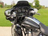 2012 Harley-Davidson CVO Street Glide FLHXSE   - Auto Dealer Ontario