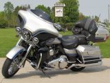 2009 Harley-Davidson CVO ULTRA FLHTCUSE   - Auto Dealer Ontario